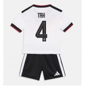 Billige Tyskland Jonathan Tah #4 Hjemmebanetrøje Børn VM 2026 Kort ærmer (+ bukser)