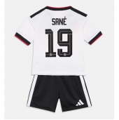 Billige Tyskland Leroy Sane #19 Hjemmebanetrøje Børn VM 2026 Kort ærmer (+ bukser)