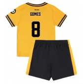 Billige Wolves Joao Gomes #8 Hjemmebanetrøje Børn 2024-25 Kort ærmer (+ bukser)